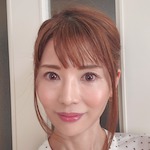 美容ブロガー / コスメコンシェルジュ / サプリメント管理士|TOMOKOの顔写真